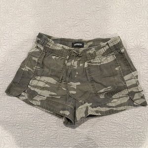 Express camo shorts